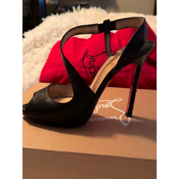 SOLD Christian Louboutin Viveka Leather Peep-Toe Pumps Size 7.5 - Picture 8 of 17